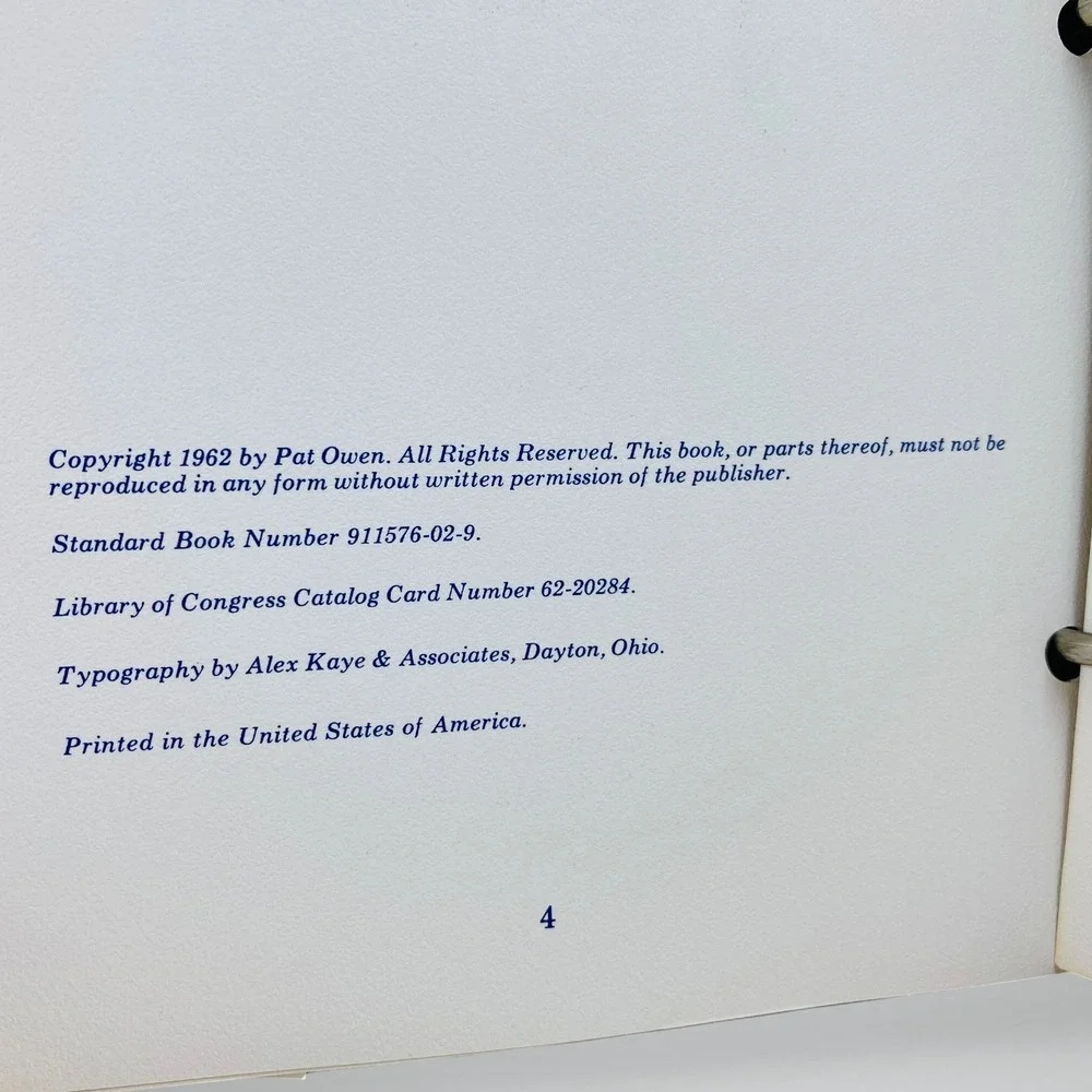 The Story of Bing & Grondahl Christmas Plates Pat Owen 1895-1983 Binder Guide‎